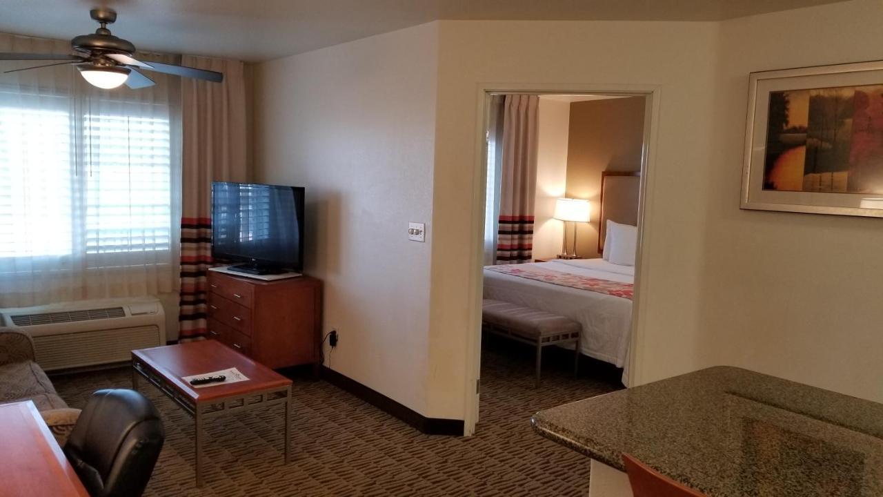 ฮอว์ทอร์น สวีท บาย วินด์แฮม วิกเตอร์วิลล์ Hotel ภายนอก รูปภาพ