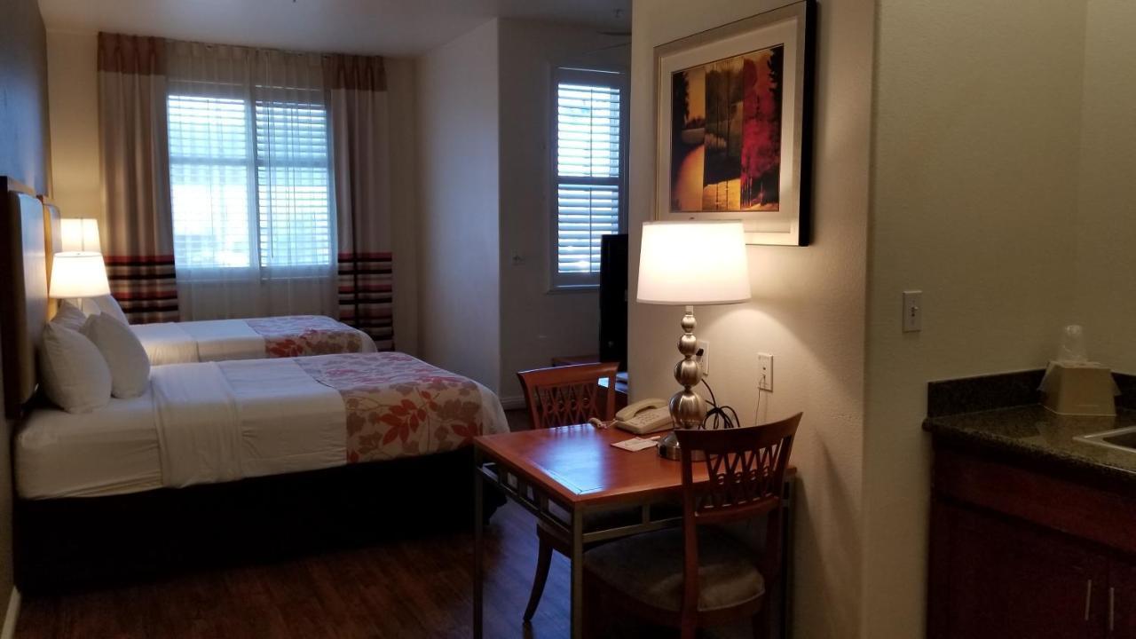 ฮอว์ทอร์น สวีท บาย วินด์แฮม วิกเตอร์วิลล์ Hotel ภายนอก รูปภาพ