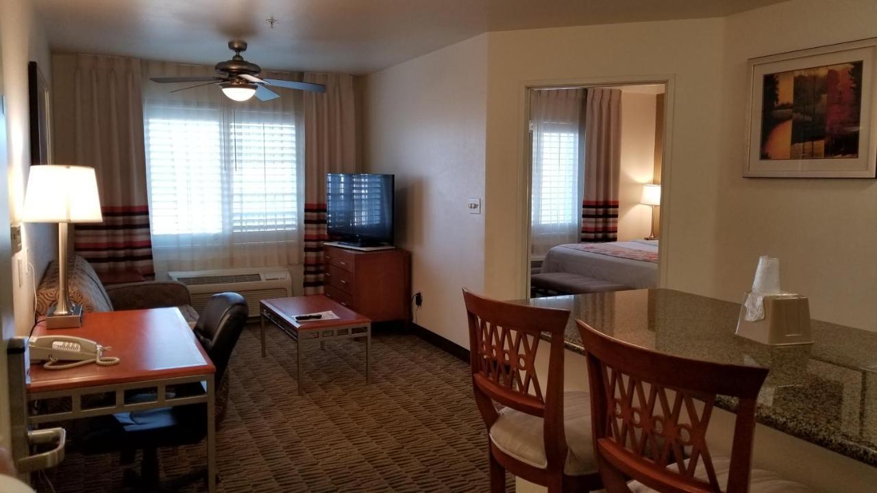 ฮอว์ทอร์น สวีท บาย วินด์แฮม วิกเตอร์วิลล์ Hotel ภายนอก รูปภาพ